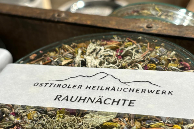 <strong>Seminar: </strong><br> Die 12 Rauhnächte und die 13 Wünsche – Bild 2